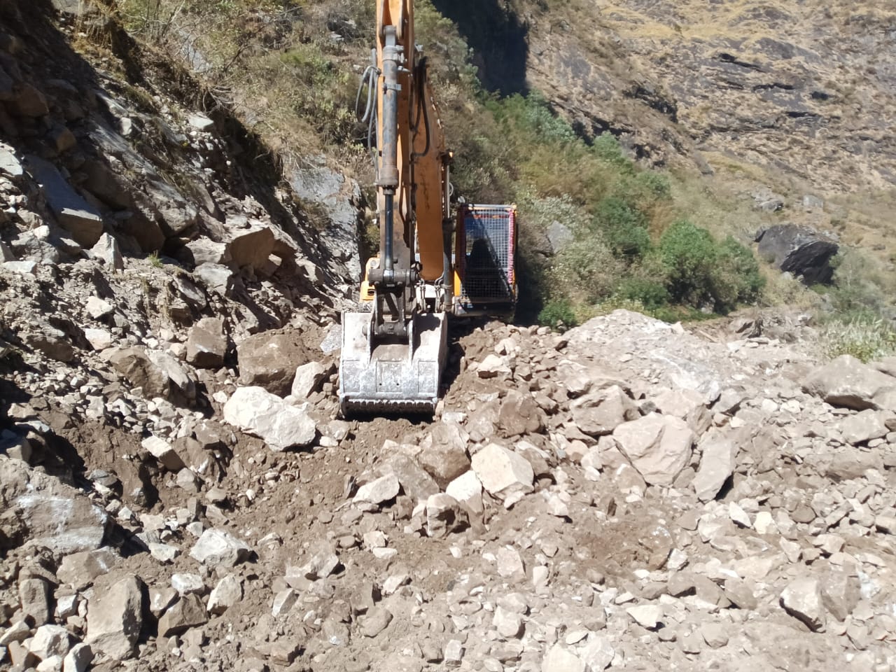 Munsiyari MBM Road 5